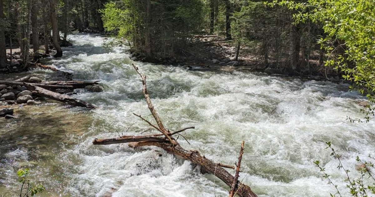 Hiker dies after being struck by lightning near Little Cottonwood Canyon