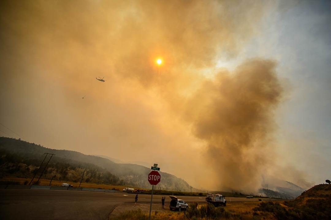 (Trent Nelson | The Salt Lake Tribune) The Coal Hollow Fire burns along Highway 6 in Utah County, Thursday Aug. 9, 2018.