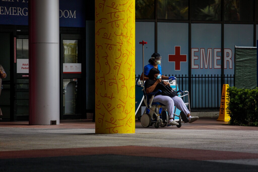 (Saul Martinez/The New York Times) 

The exterior of Jackson Memorial Hospital on June 28, 2020, in Miami.