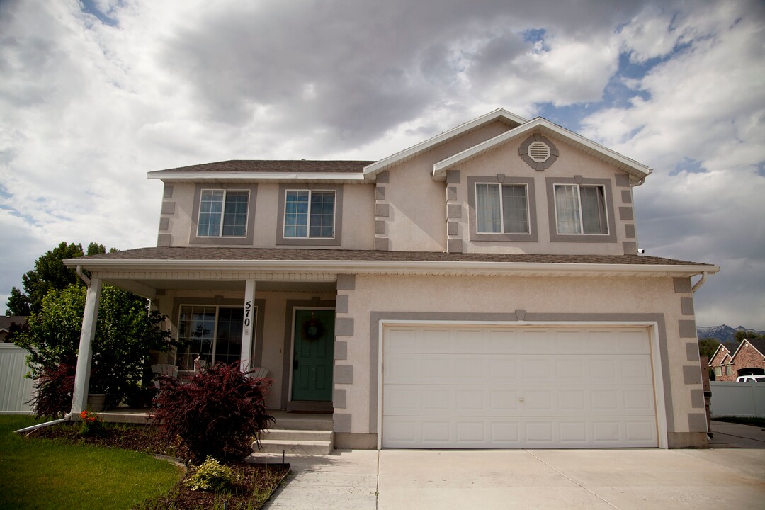 (Stella Yu |  The Salt Lake Tribune) Built in 2003, the 2,513-square-foot two-story home in Lehi comes with three upstairs bedrooms, two and a half baths, a kitchen, a family room and two dens with an open floor plan. The house also includes a two-car garage and space for RV parking.