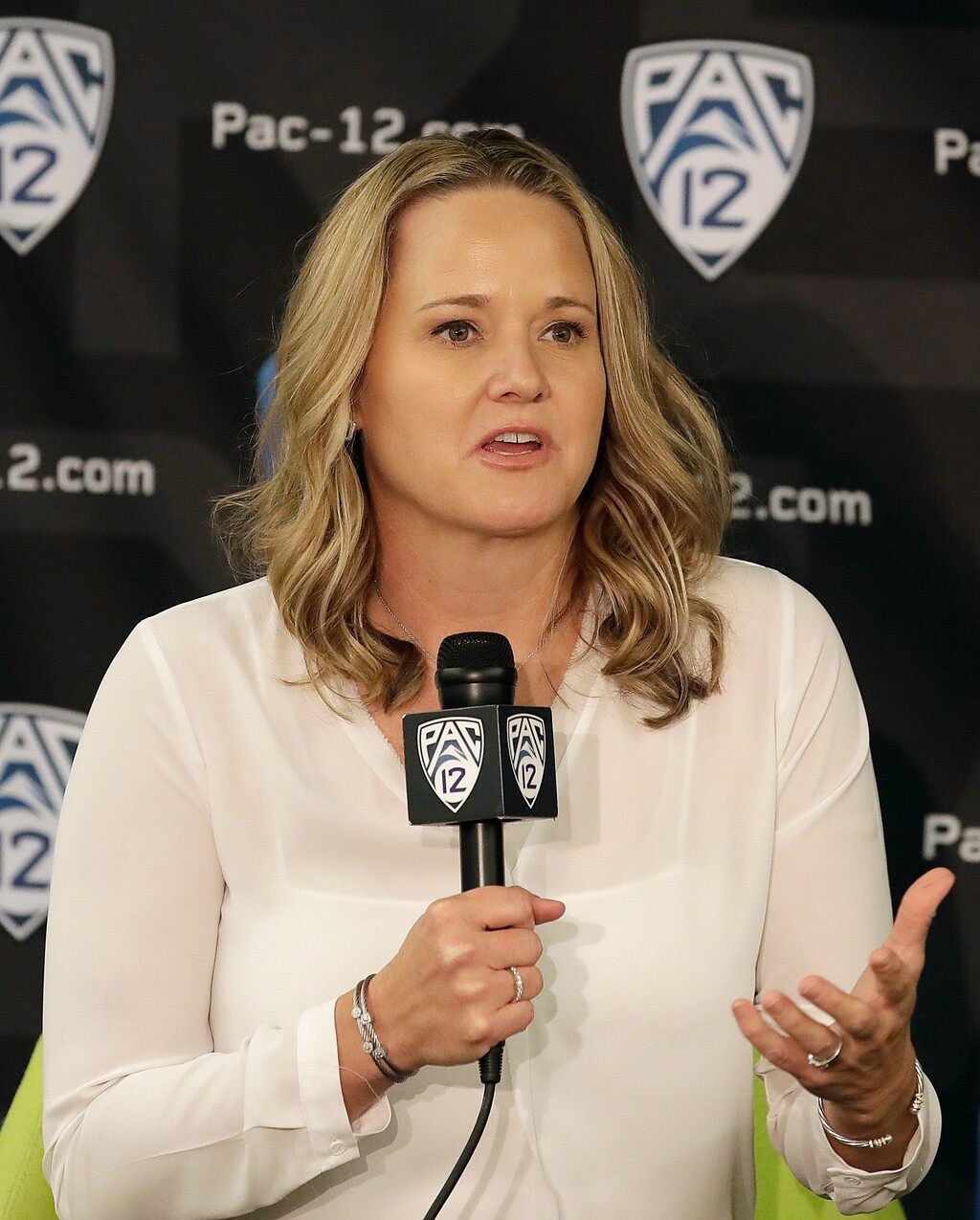 Utah head coach Lynne Roberts speaks during NCAA college basketball Pac-12 women's media day in San Francisco, Wednesday, Oct. 10, 2018. (AP Photo/Jeff Chiu)