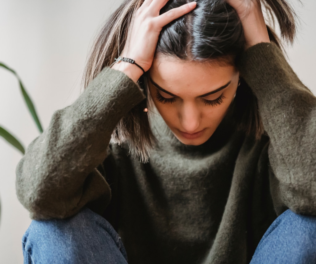 (Canva Pro) | 11 Best CBD Oils for Anxiety and Depression.