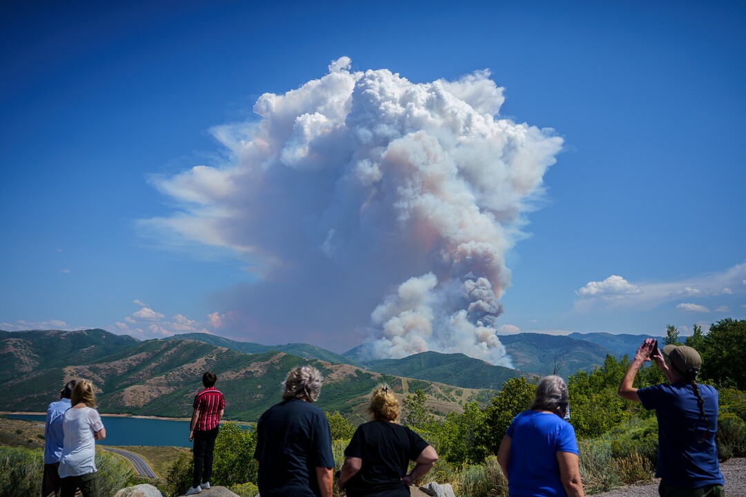 (Trent Nelson  |  The Salt Lake Tribune) The Parleys Canyon Fire burns, as seen from Emigration Canyon on Saturday, Aug. 14, 2021.