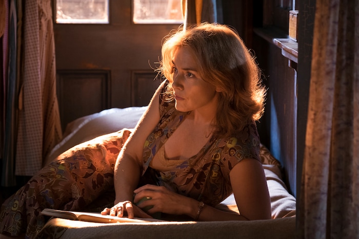This image released by Amazon Studios shows Kate Winslet in a scene from "Wonder Wheel." (Jessica Miglio/Amazon Studios via AP)