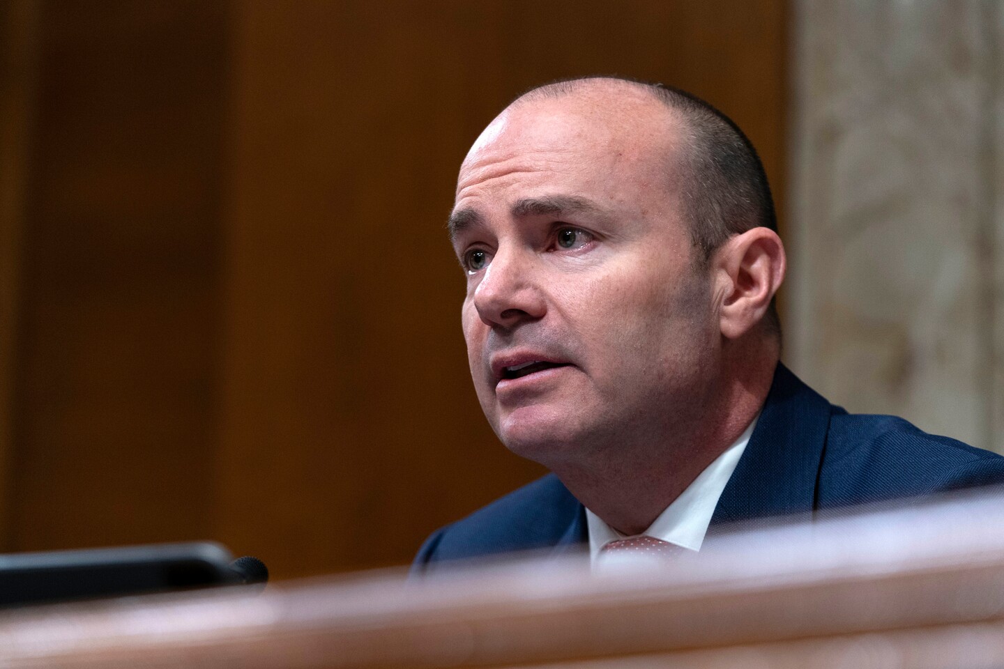 Minnesota shooting: Sen. Amy Klobuchar rips Mike Lee for posts about a ...