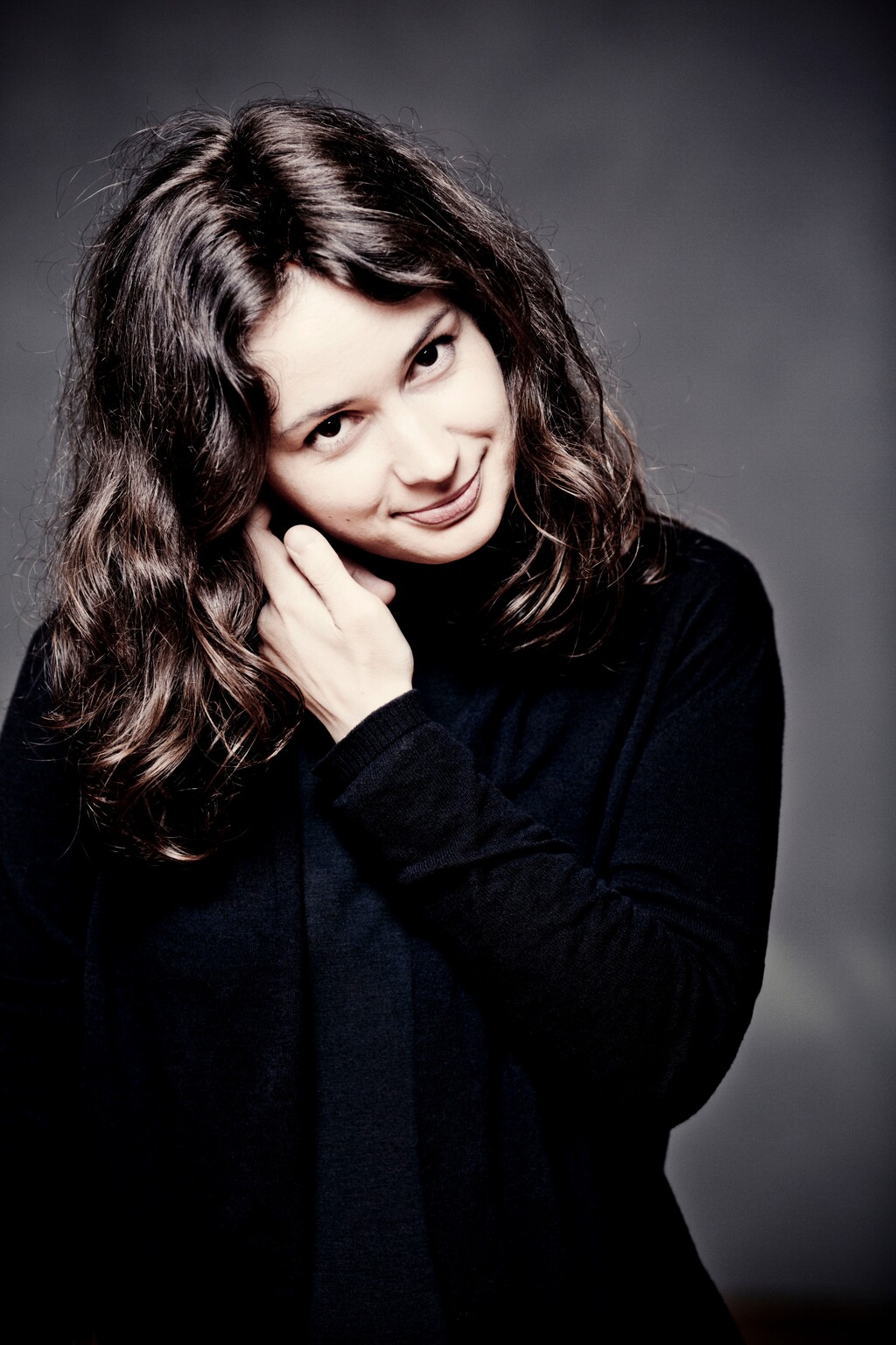 (Courtesy of Marco Borggreve for Naive) Unconventional violinist Patricia Kopatchinskaja will play a concerto with the Utah Symphony, two nights after singing the avant-garde song cycle "Pierrot lunaire" in Salt Lake City's Sky Bar.
