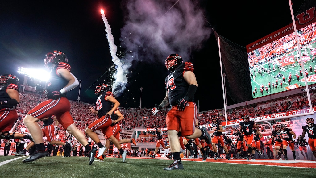 (Leah Hogsten | The Salt Lake Tribune)  as the University of Utah host San Diego State at Rice-Eccles Stadium in Salt Lake City, Sept. 17, 2022. 