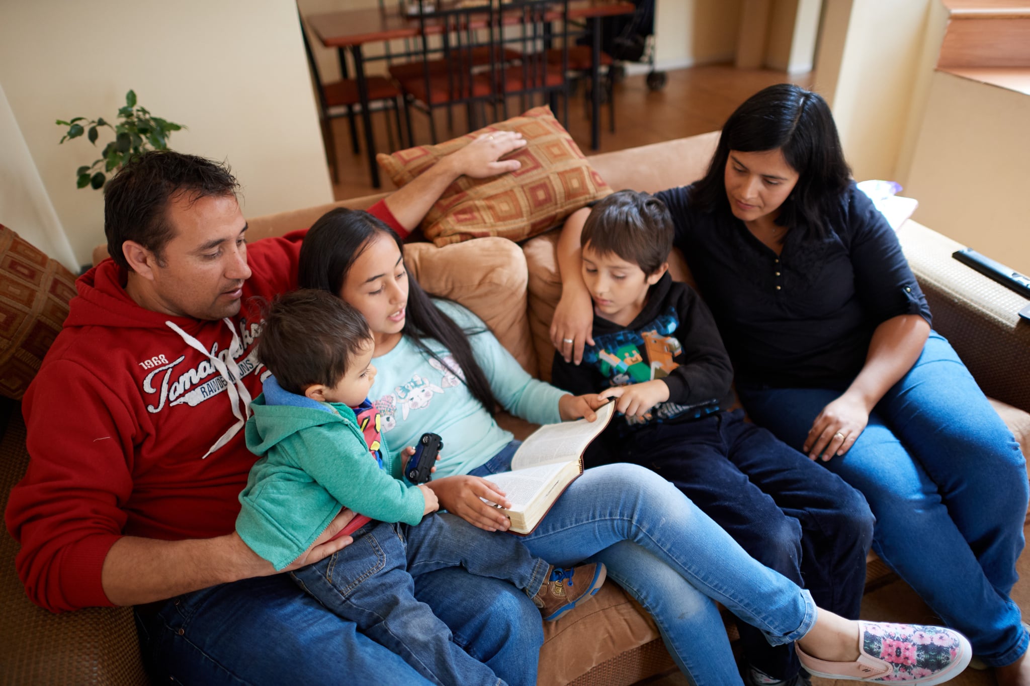 Featured image for article: LDS Church Adopts Modern English Bible Translations, Ending Old Tradition