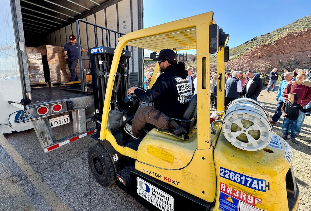 (Mark Eddington | The Salt Lake Tribune) Movers load part of a donation of 20,000 pounds of food to Switchpoint's St. George Food Pantry by The Church of Jesus Christ of Latter-day Saints, Thursday, March 5, 2026.