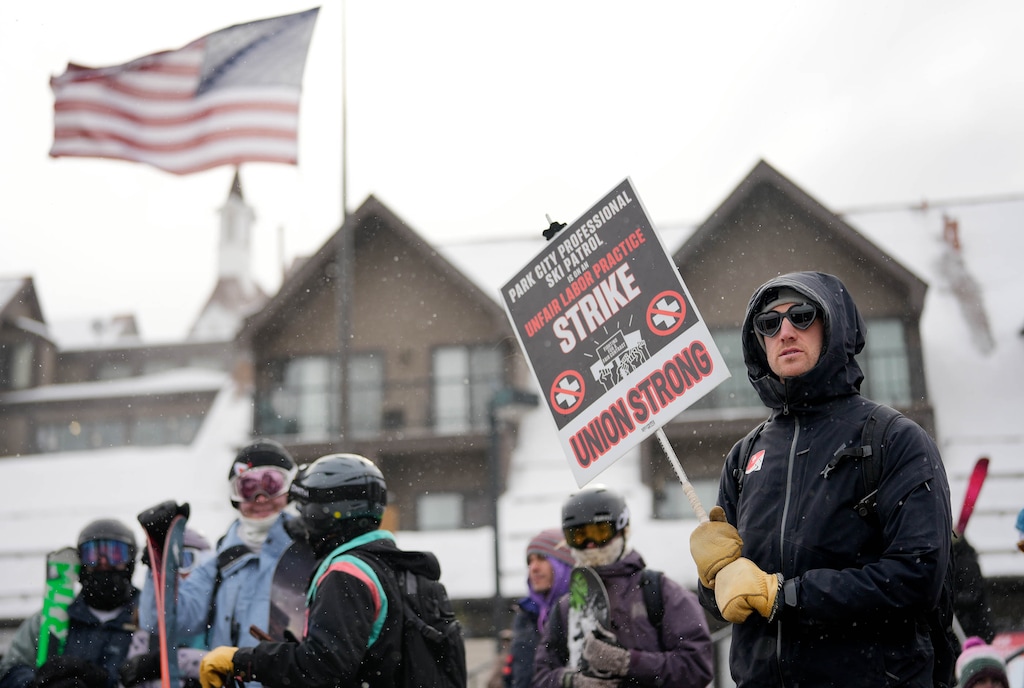 (Francisco Kjolseth | The Salt Lake Tribune) Willie Maahs shows his support for Park City ski patrollers as he joins the picket line at the Park City Mountain Village base on Saturday, Jan. 4, 2025, amid contract negotiations with Vail Resorts on day nine of the strike.