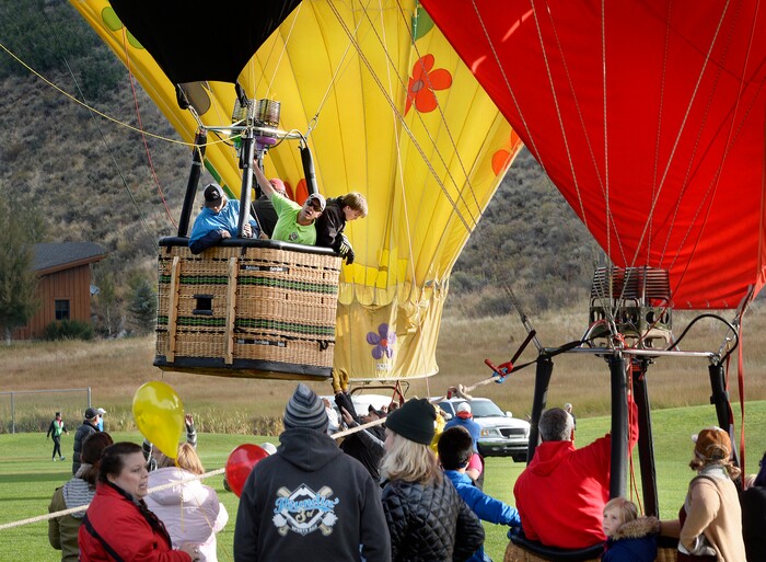 (Scott Sommerdorf | The Salt Lake Tribune)
The "Whoo'z Up" Owl balloon comes in for a landing at the 4th annual Autumn Aloft Hot Air Balloon Festival in Park City, Sunday, September 17, 2017.