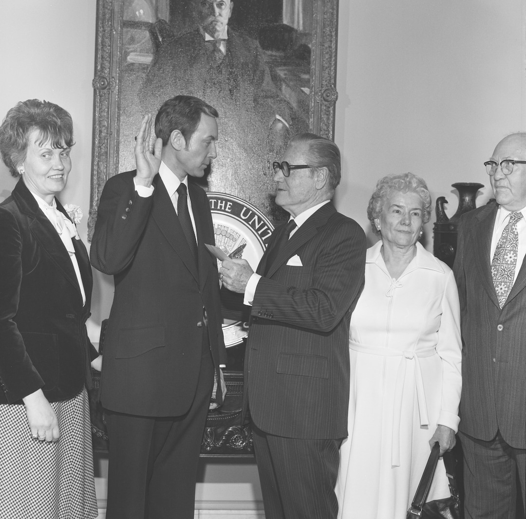 (U.S. Senate Historical Office) Vice President Nelson Rockefeller administers the oath of office to Sen. Orrin Hatch in January 1977, with his parents on the right and his wife Elaine on his left.