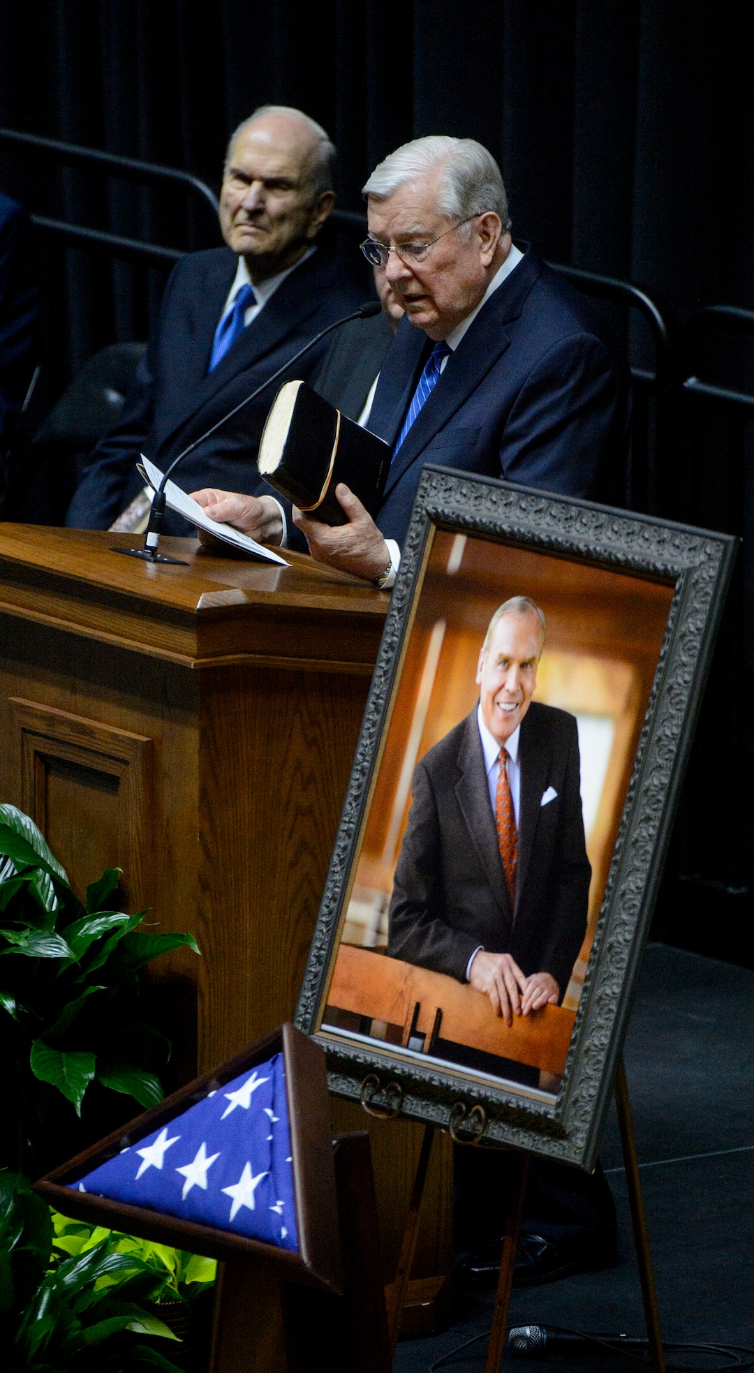 (Steve Griffin  |  The Salt Lake Tribune)  President M. Russell Ballard holds scriptures belonging to Jon Huntsman Sr., his long time friend, during funeral services for Huntsman in February 2018.