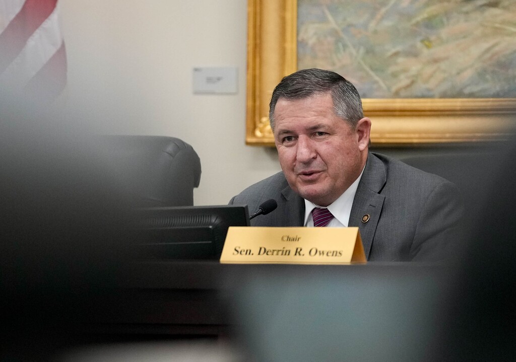 (Francisco Kjolseth | The Salt Lake Tribune) Sen. Derrin Owens leads a meeting at the Utah Capitol on Tuesday, Nov. 15, 2022.