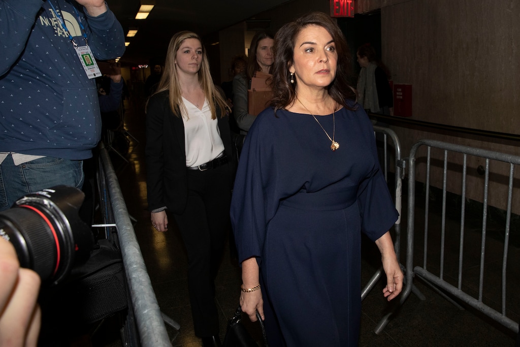 (Richard Drew | AP) Actress Annabella Sciorra, right, arrives as a witness in Harvey Weinstein's rape trial, in New York, Thursday, Jan. 23, 2020.