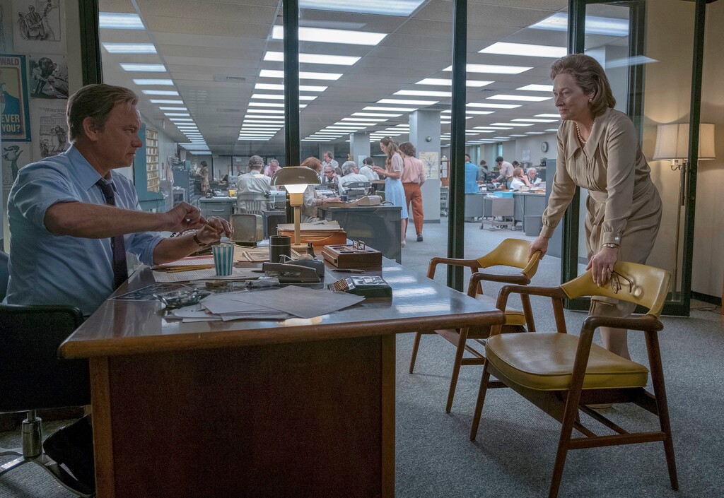 In this image released by 20th Century Fox, Tom Hanks portrays Ben Bradlee, left, and Meryl Streep portrays Katharine Graham in a scene from "The Post." (Niko Tavernise/20th Century Fox via AP)