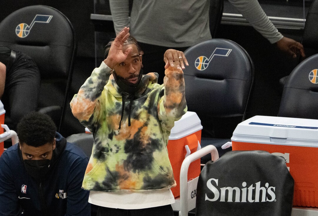 (Francisco Kjolseth | The Salt Lake Tribune) Utah Jazz guard Mike Conley (10) offers a few pointers from the sidelines in NBA action between the Utah Jazz and the San Antonio Spurs at Vivint Smart Home Arena, on Wednesday, May 5, 2021.
