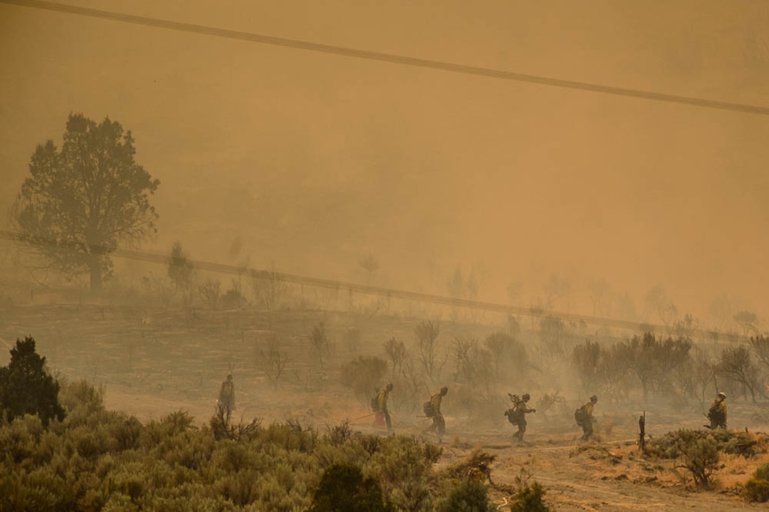 (Trent Nelson | The Salt Lake Tribune) The Coal Hollow Fire burns along Highway 6 in Utah County, Thursday Aug. 9, 2018.