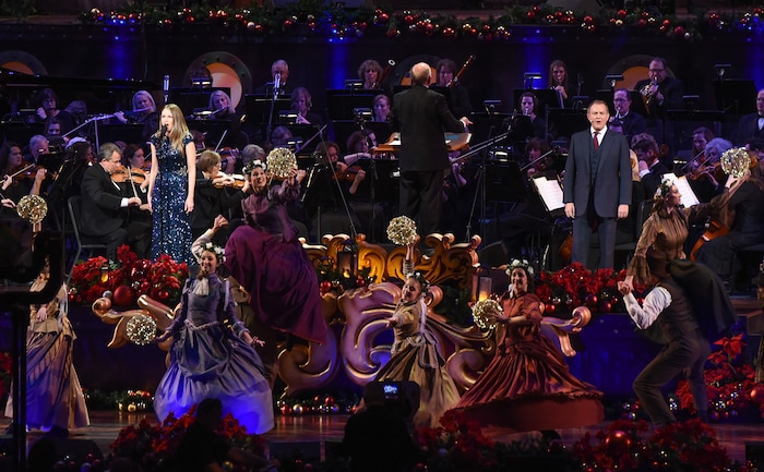 (Francisco Kjolseth  |  The Salt Lake Tribune)  The Mormon Tabernacle Choir Christmas extravaganza kicks off with Broadway star Sutton Foster and "Downton Abbey's" Hugh Bonneville at the Conference Center on Thursday, Dec. 14, 2017.