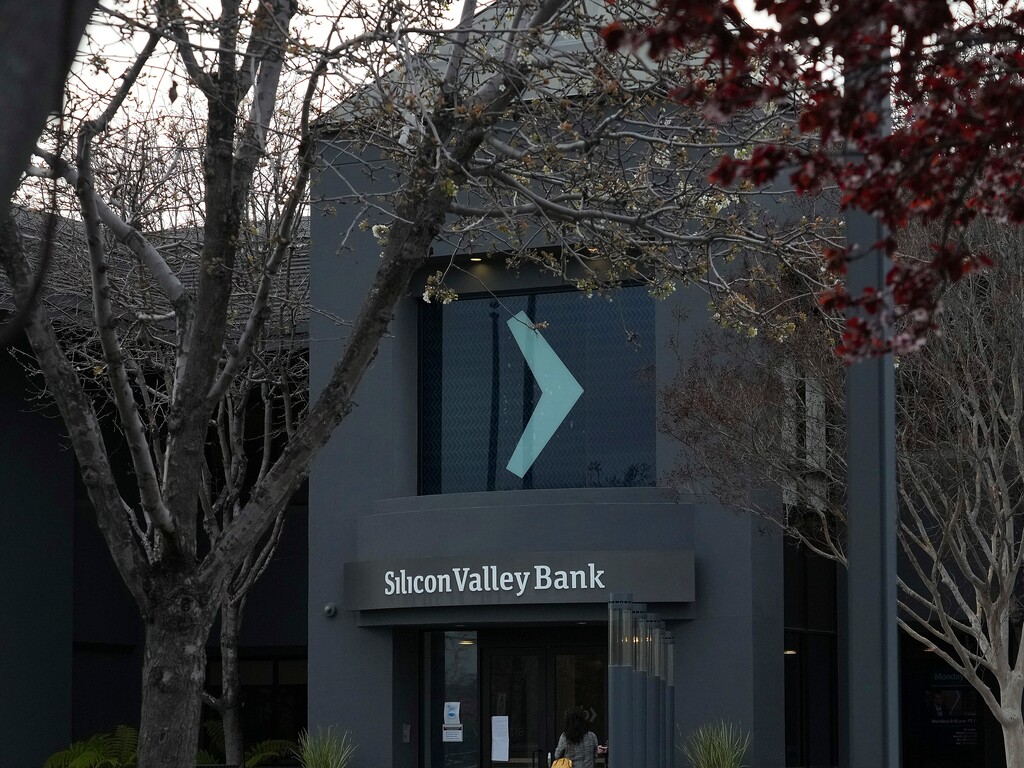 (Jim Wilson | The New York Times)

Silicon Valley Bank’s headquarters in Santa Clara, Calif., on Friday, on March 10, 2023.