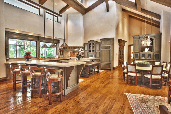 (Courtesy of Concierge Auctions) This 23,035-square-foot house in Holladay will go on the auction block Nov. 2, 2017.