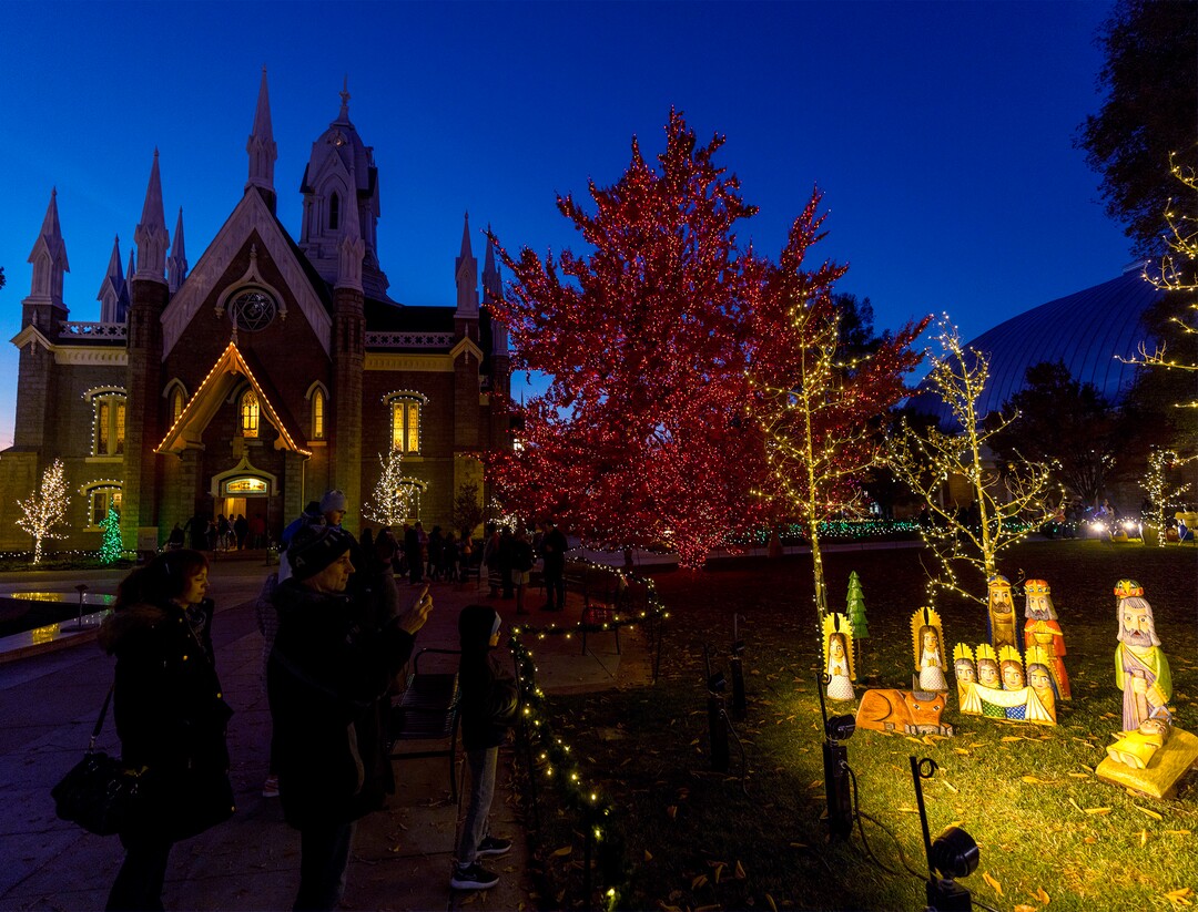 (Rick Egan | The Salt Lake Tribune) Lights on Temple Square, on Friday, Nov. 25, 2022.