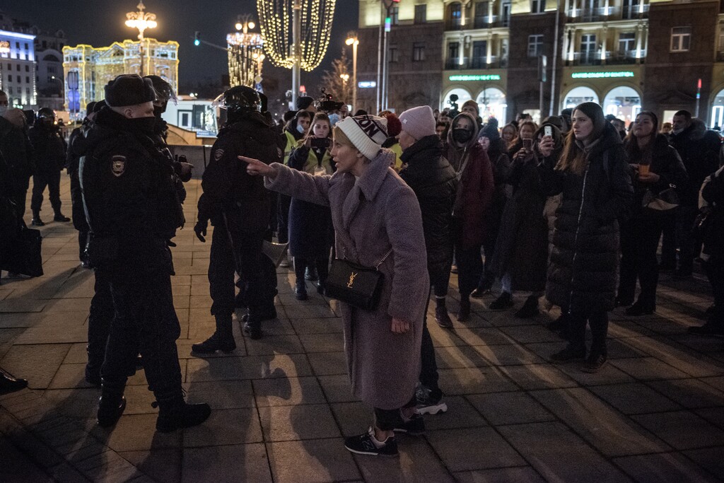(The New York Times)

Demonstrators confront the police during a protest against the Russian invasion of Ukraine, in Moscow on Saturday, Feb. 26, 2022.