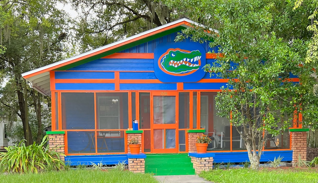 (Josh Newman | The Salt Lake Tribune) A bungalow in downtown Gainesville decked out in Gators colors. The University of Utah football team will open its season at the University of Florida on Saturday night.