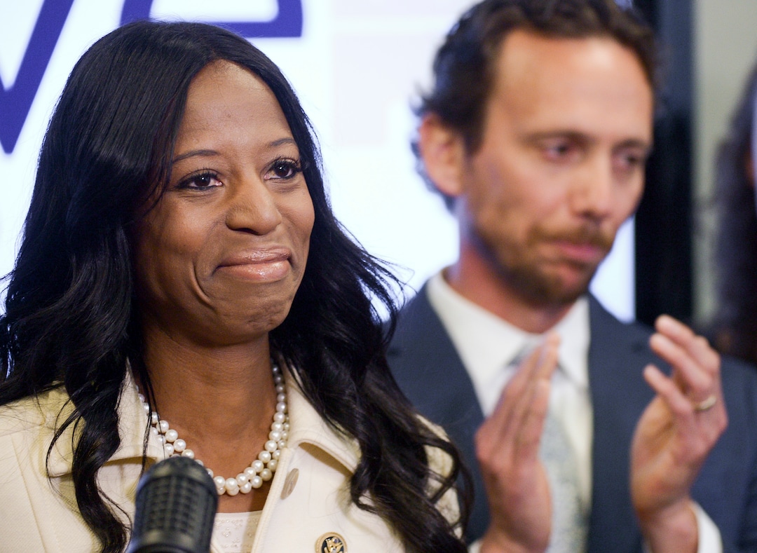 Leah Hogsten  |  The Salt Lake Tribune  Mia Love said her defeat means she is Òunleashed, untethered and I am unshackled and I can say exactly what is on my mind.Ó Love, the former two-term republican representative from Utah's 4th Congressional District held a press conference at the Utah Republican Party headquarters, Nov. 26, 2018 to discuss her accomplishments, Washington politics, President Donald Trump and her future.