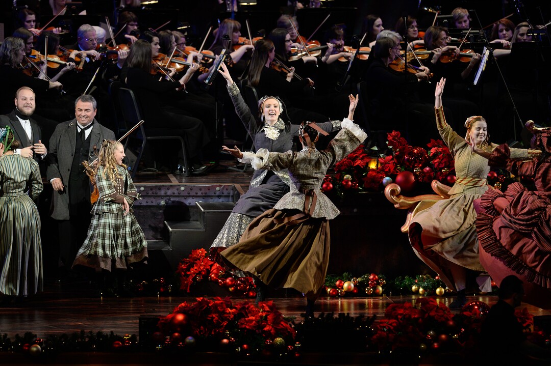 (Francisco Kjolseth  |  The Salt Lake Tribune)  The Mormon Tabernacle Choir Christmas extravaganza kicks off with Broadway star Sutton Foster and "Downton Abbey's" Hugh Bonneville at the Conference Center on Thursday, Dec. 14, 2017.