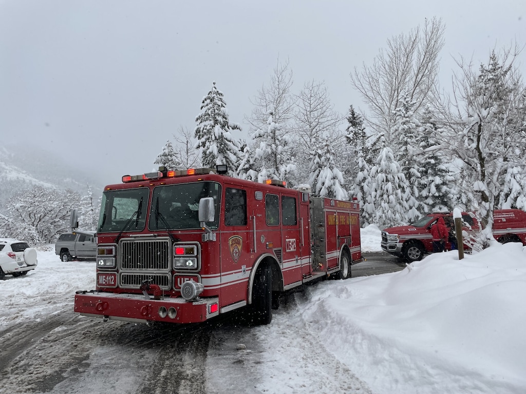 (Fox13) Emergency crews work to rescue a skier who was caught in an avalanche in Neffs Canyon Wednesday, Dec. 14, 2022.