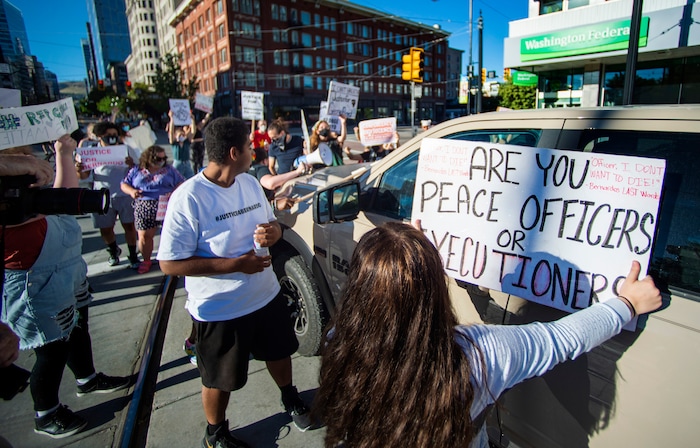 (Rick Egan  |  The Salt Lake Tribune) Protesters block traffic on 400 South in Salt Lake City during a demonstration for Bernardo Palacios-Carbajal on Monday, June 22, 2020.