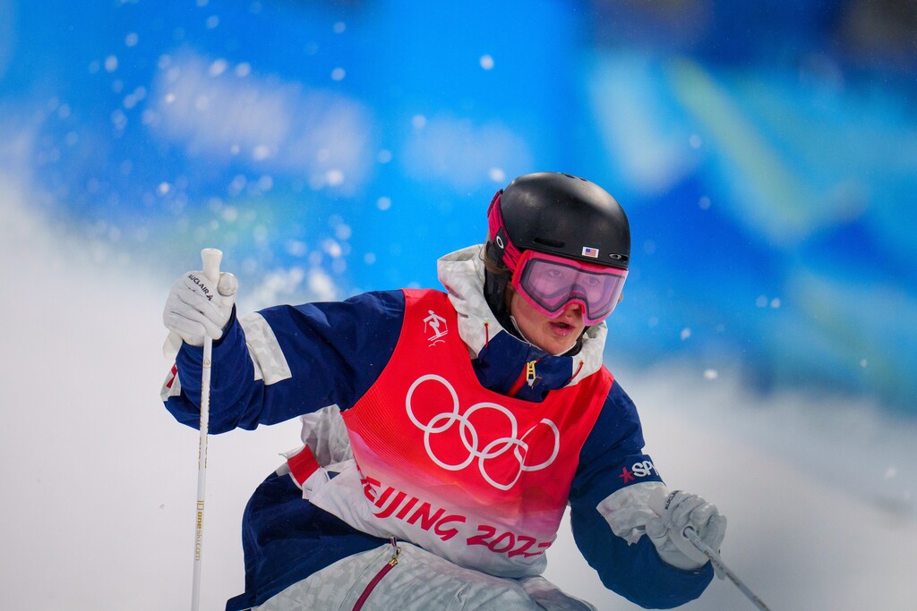 (Trent Nelson  |  The Salt Lake Tribune) Jaelin Kauf (USA) competes in women's moguls qualification at the Zhangjiakou Genting Snow Park during the 2022 Beijing Winter Olympics on Thursday, Feb. 3, 2022.