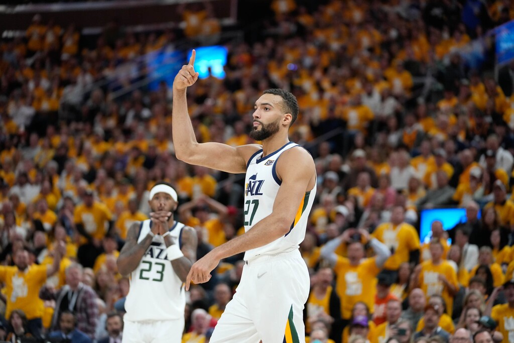 (Francisco Kjolseth | The Salt Lake Tribune) Utah Jazz center Rudy Gobert (27) reacts to his block over Dallas Mavericks guard Luka Doncic (77) during Game 4 of an NBA basketball first-round playoff series, Saturday, April 23, 2022, in Salt Lake City.