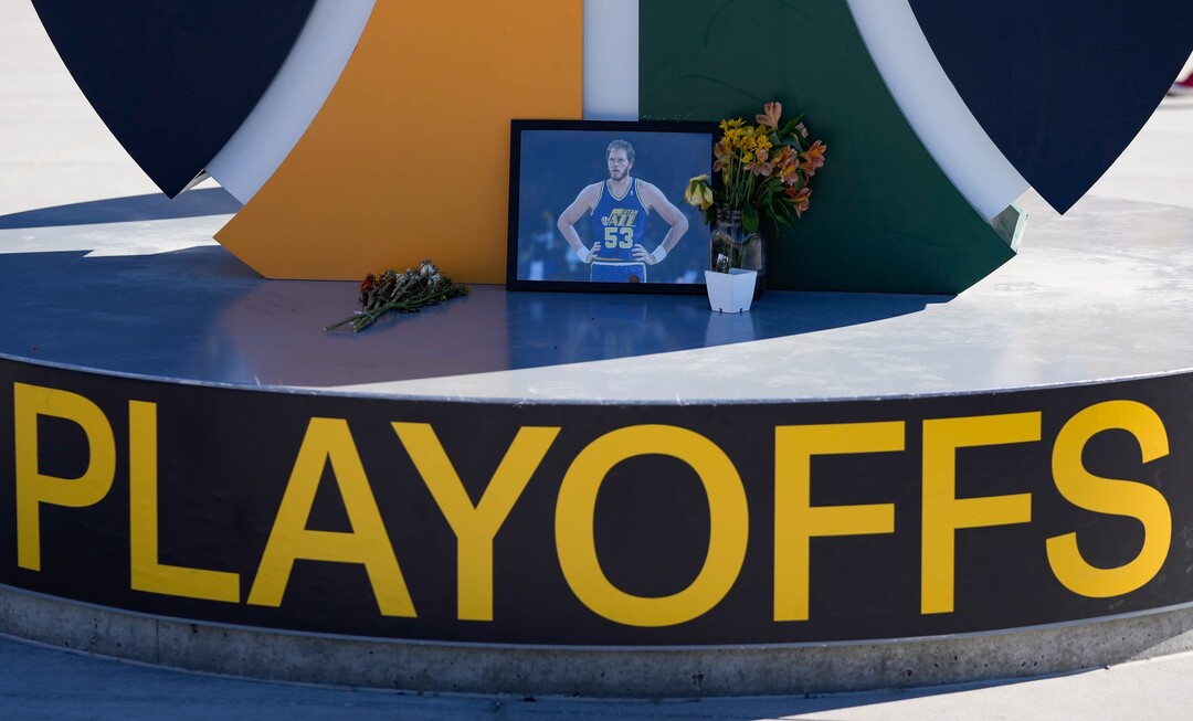 (Francisco Kjolseth | The Salt Lake Tribune) A small memorial for former Jazz player Mark Eaton is erected on the Jazz note in front of Vivint Smart Home Arena on Wednesday, June 2, 2021, before the start of Game 5 of an NBA basketball first-round playoff series against the Memphis Grizzlies in Salt Lake City, UT.