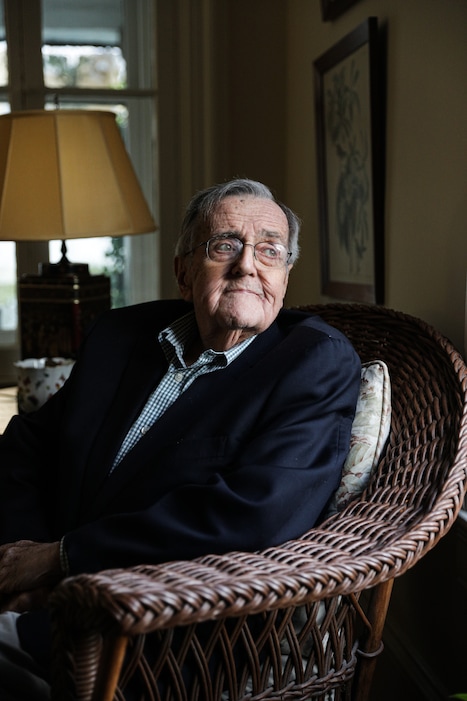 (Valerie Plesch | The New York Times)
Mark Shields as his home in Chevy Chase, Md., Dec. 17, 2020. "Mark, like many who came of age in the 1950s and 1960s — including Joe Biden — was imprinted with the idea that politics is a deeply noble profession, a form of service, a vocation," writes The New York Times columnist David Brooks.