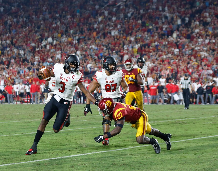(Charles Baus  |  CSM via AP Images)  October 14, 2017 Utah Utes quarterback Troy Williams #3 carries the ball in an attempted two-point conversion in the fourth quarter during the football game between the USC Trojans and the Utah Utes at the Los Angeles Coliseum in Los Angeles, California.