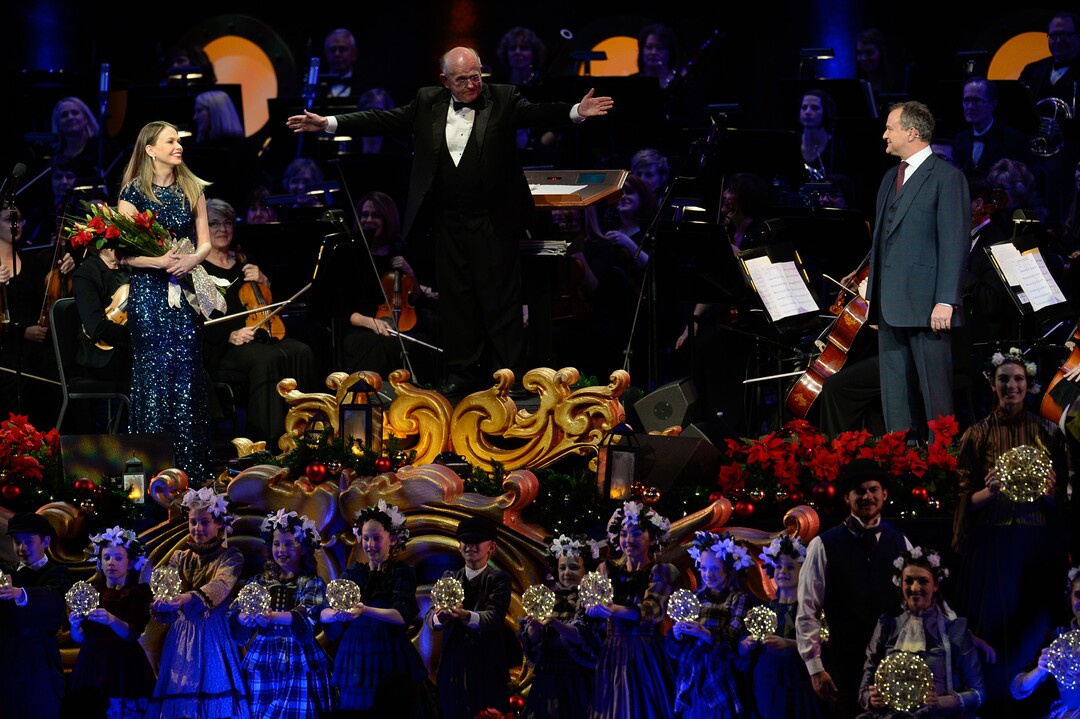 (Francisco Kjolseth  |  The Salt Lake Tribune)  The Mormon Tabernacle Choir Christmas extravaganza kicks off with Broadway star Sutton Foster and "Downton Abbey's" Hugh Bonneville at the Conference Center on Thursday, Dec. 14, 2017.