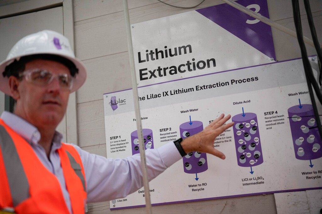 (Francisco Kjolseth | The Salt Lake Tribune) Mark Mulligan, vice president of engineering and projects for Lilac Solutions, gives a tour of a pilot test program for extracting lithium from the Great Salt Lake without depleting water, Thursday, August 14, 2025.