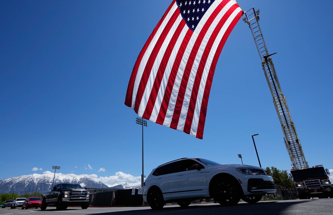 (Francisco Kjolseth  |  The Salt Lake Tribune) The procession begins following funeral services for Santaquin police Sgt. Bill Hooser at the UCCU Center at Utah Valley University on Monday, May 13, 2024.
