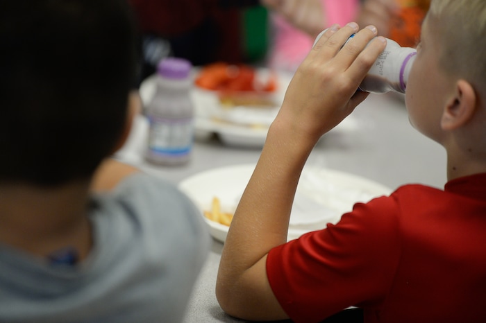 (Francisco Kjolseth  |  The Salt Lake Tribune)  Kids at Tolman Elementary in Bountiful have lunch on Friday, Sept. 13, 2019.
