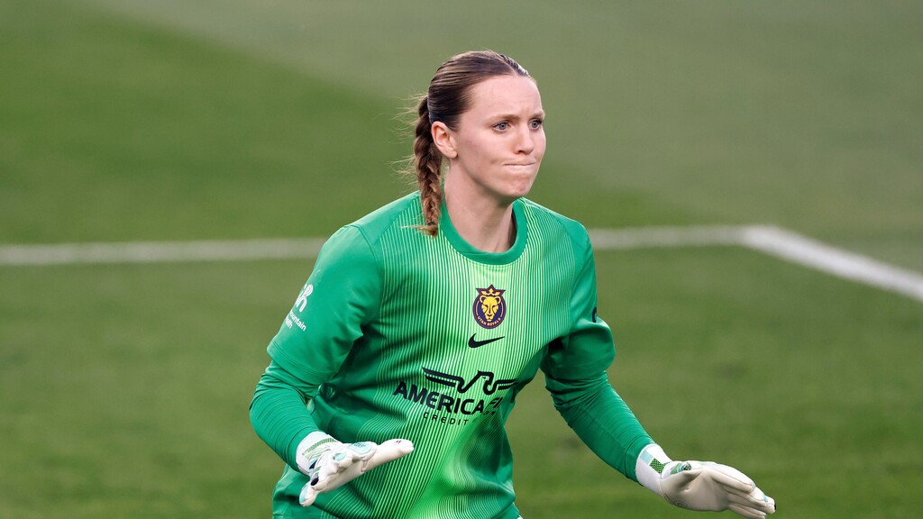 Utah Royals goalkeeper Mandy McGlynn, shown during a game in March, got called for a crucial 8-second violation on Saturday as the Royals settled for a 2-2 draw with the Portland Thorns. (AP Photo/Colin E. Braley)