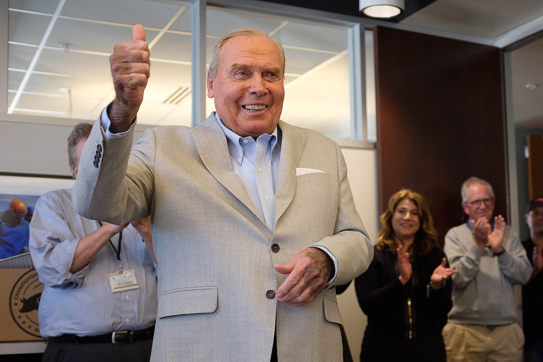 (Trent Nelson  |  The Salt Lake Tribune) Jon Huntsman Sr. speaks at a party to celebrate The Salt Lake Tribune's 2017 Pulitzer Prize for Local Reporting.