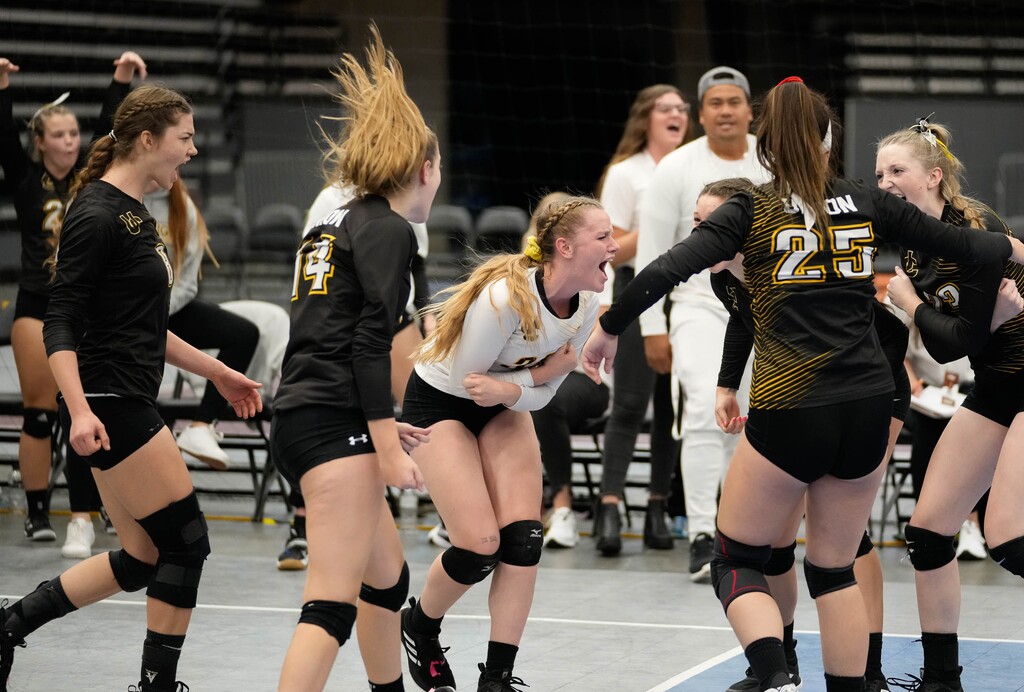 (Francisco Kjolseth | The Salt Lake Tribune) Union celebrates a point over Morgan in their 3A volleyball championship game at Utah Valley University on Thursday, Oct. 28, 2021.