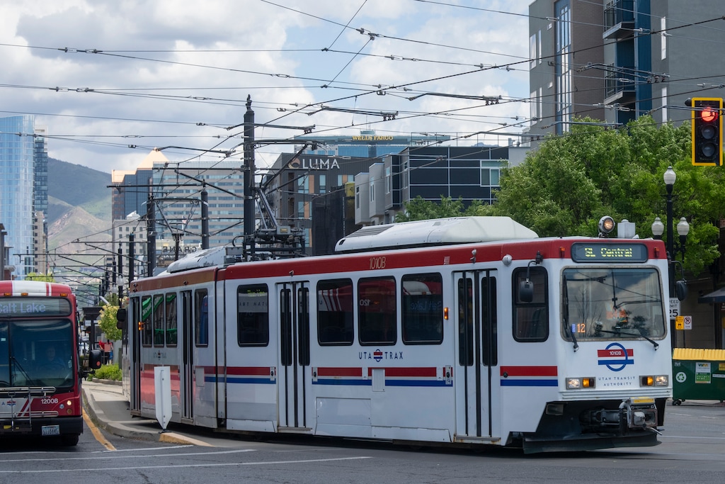 (Rick Egan | The Salt Lake Tribune) A UTA TRAX train on 200 South, on Thursday, May 21, 2026.
