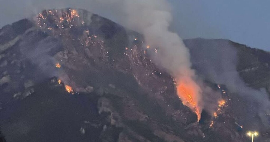 (FOX 13) A new wildfire broke out in the mountains on the east side of the Utah Valley Sunday evening.