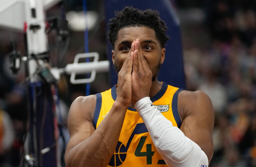 (Francisco Kjolseth | The Salt Lake Tribune) Utah Jazz guard Donovan Mitchell (45) gestures as he comes close to making a basket as the Utah Jazz and the New York Knicks play an NBA basketball game at Vivint Arena in Salt Lake City on Monday, Feb. 7, 2022.