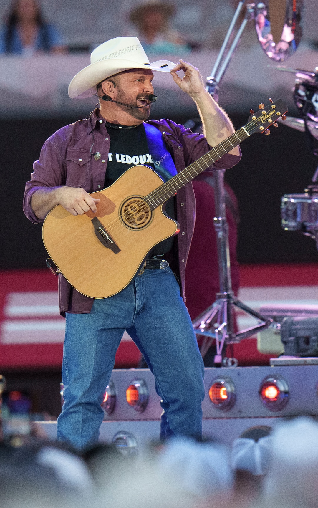 (Leah Hogsten | The Salt Lake Tribune) Country star Garth Brooks performs with his band during his Stadium Tour Friday, June 17, 2022 at Rice-Eccles Stadium.