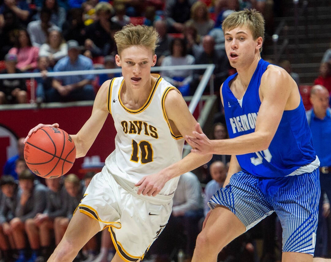 Davis High guard Trevan Leonhardt (10)