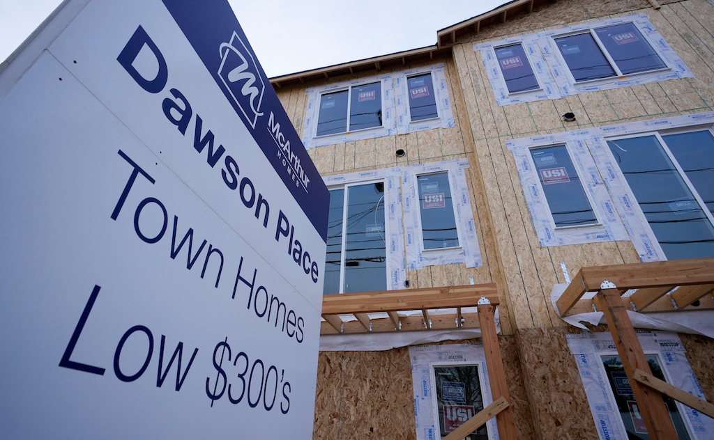 (Bethany Baker | The Salt Lake Tribune) Town homes under construction along Redwood Road in Salt Lake City in December 2023. A new bill would create a $300 million fund that lends money to developers at a lower interest rate.